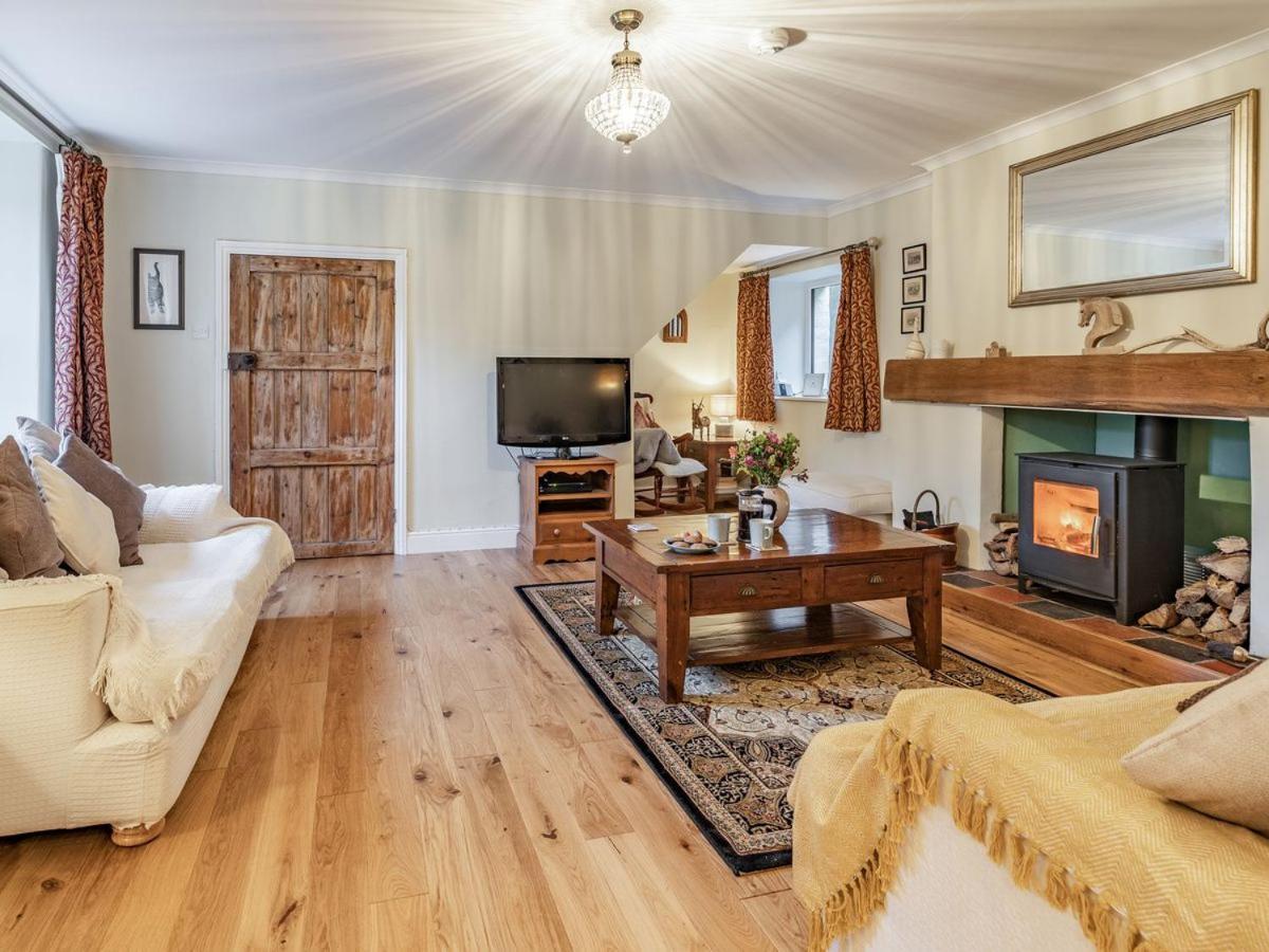 Pwll Farmhouse Llanllawdog Экстерьер фото